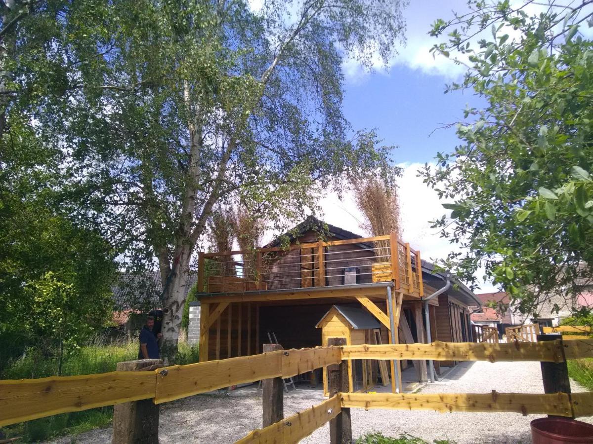 Апарт отель Le Carport Hasnon Экстерьер фото